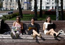 Мошенники все чаще обманывают россиян в интернете. Как от них защититься?