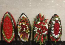 Как выбрать венок из живых цветов