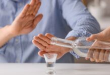 Почему стоит обратиться к специалистам для вывода из запоя