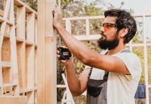 Монтаж лестницы в деревянном доме