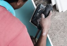 Резать плитку болгаркой без сколов