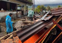 Число погибших из-за наводнений на острове Суматра достигло 84