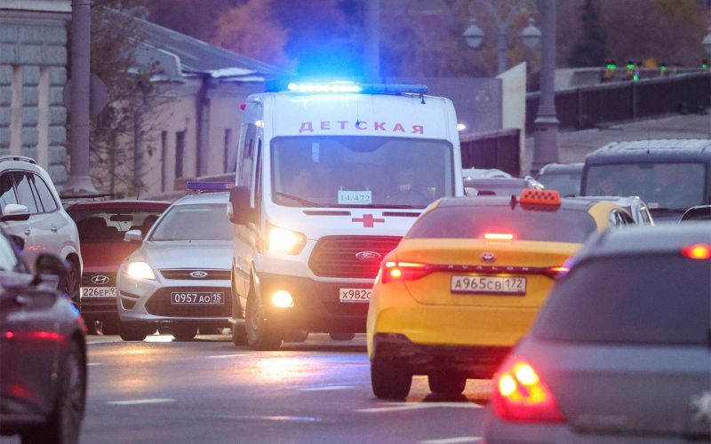 Пропустил скорую помощь — лишился водительских прав. Как это возможно