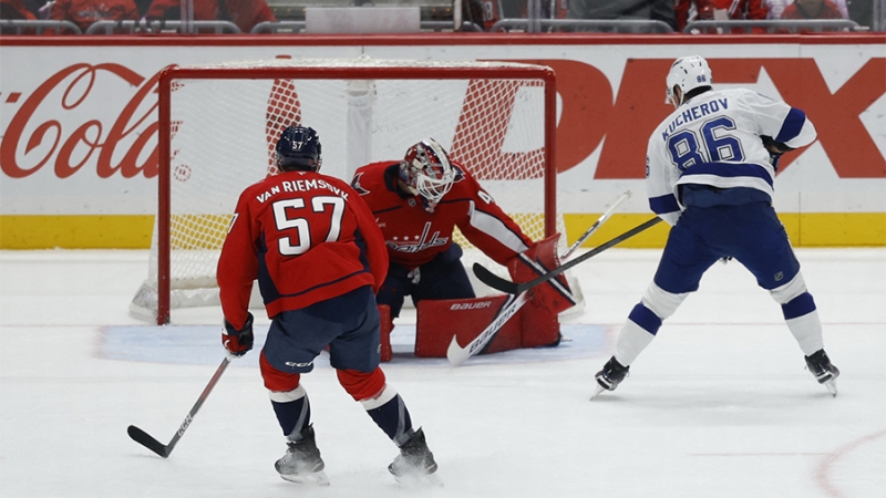 ХК «Тампа-Бэй Лайтнинг» одержал победу над «Вашингтон Кэпиталз» со счетом 5:3