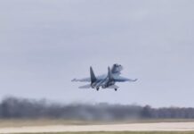 ОАК передала Минобороны РФ партию новых истребителей Су-30СМ2