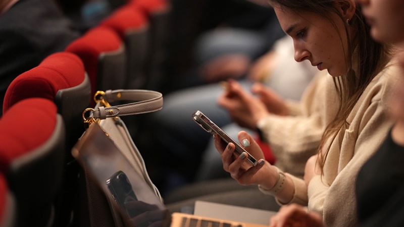 Психолог Полосина пояснила особенности восприятия информации у зумеров