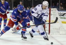 «Тампа» победила «Рейнджерс» в гостевом матче чемпионата НХЛ