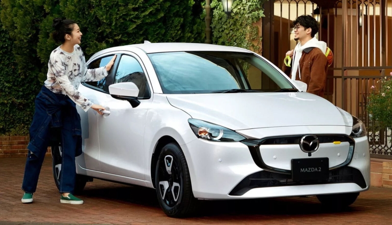 В Японии начали продавать обновленную Mazda 2