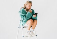 5 главных вопросов родителей о внешнем виде детей и подростков: макияж, прыщи, спутанные волосы и не только