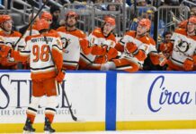 «Анахайм» благодаря голу и передаче Минтюкова обыграл «Сент-Луис» в матче НХЛ