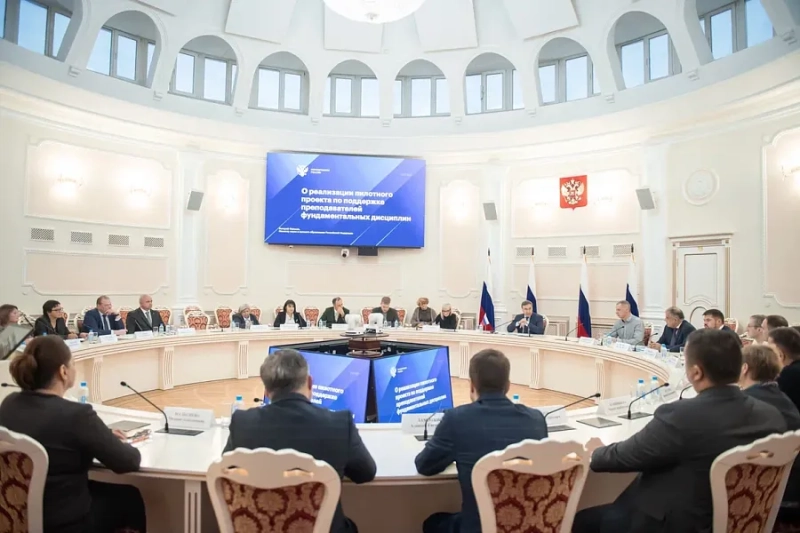 Глава Минобрнауки Валерий Фальков обсудил с заведующими кафедрами совершенствование приема и обучения на инженерных специальностях