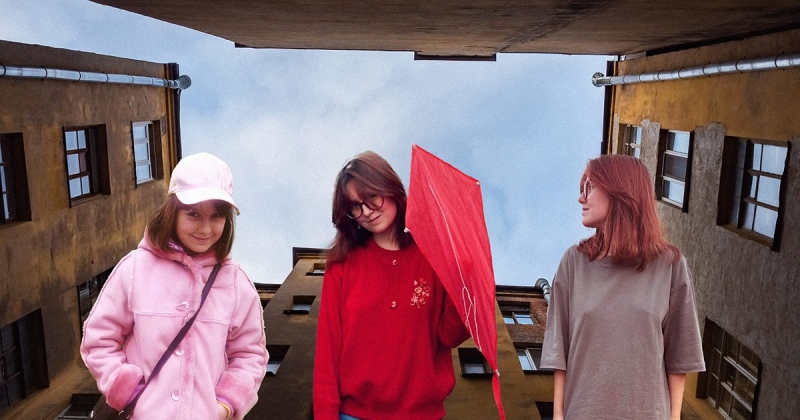 «Мама сказала, что у меня, как и у нее, вирус от рождения»: монолог 22-летней девушки, которая с детства живет с ВИЧ