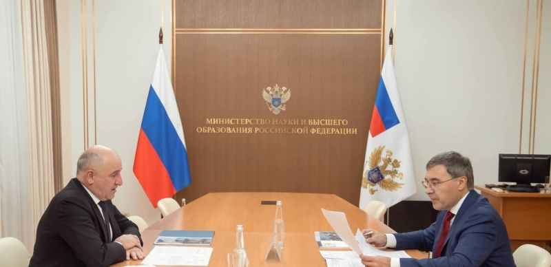 Валерий Фальков провел рабочую встречу с главой Карачаево-Черкесской Республики Рашидом Темрезовым